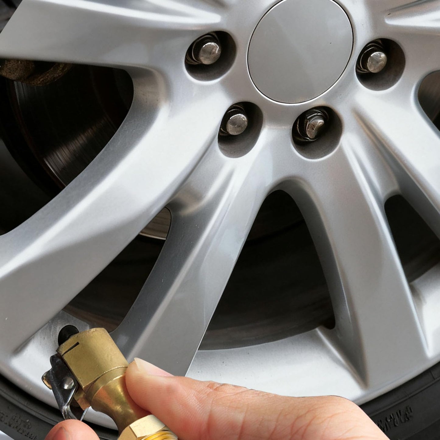 2pcs Brass Air Inflator Adapter, 1/4" NPT (M) to Standard Valve for Schrader (M) Tire Inflator Connector for Auto Tyre Valve Adapter for Presta Air Compressor Portable Air Hose Air Chuck