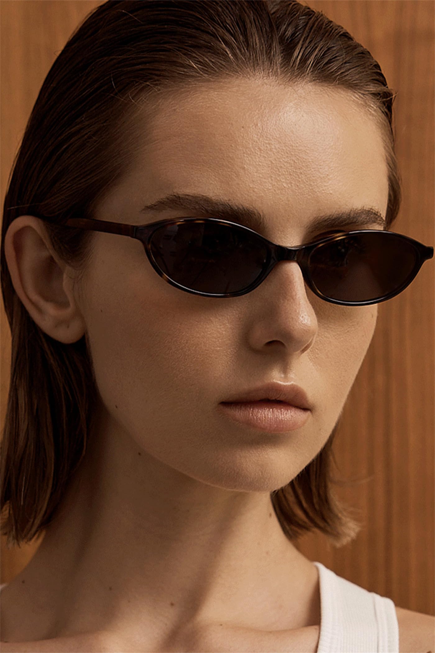 GUVIVI Retro Ovale Sonnenbrille für Damen Chic Cat Eye 90er Jahre Sonnenbrille Leichte Schmale Sonnenbrille Trendiger UV-Schutz Sonnenbrille