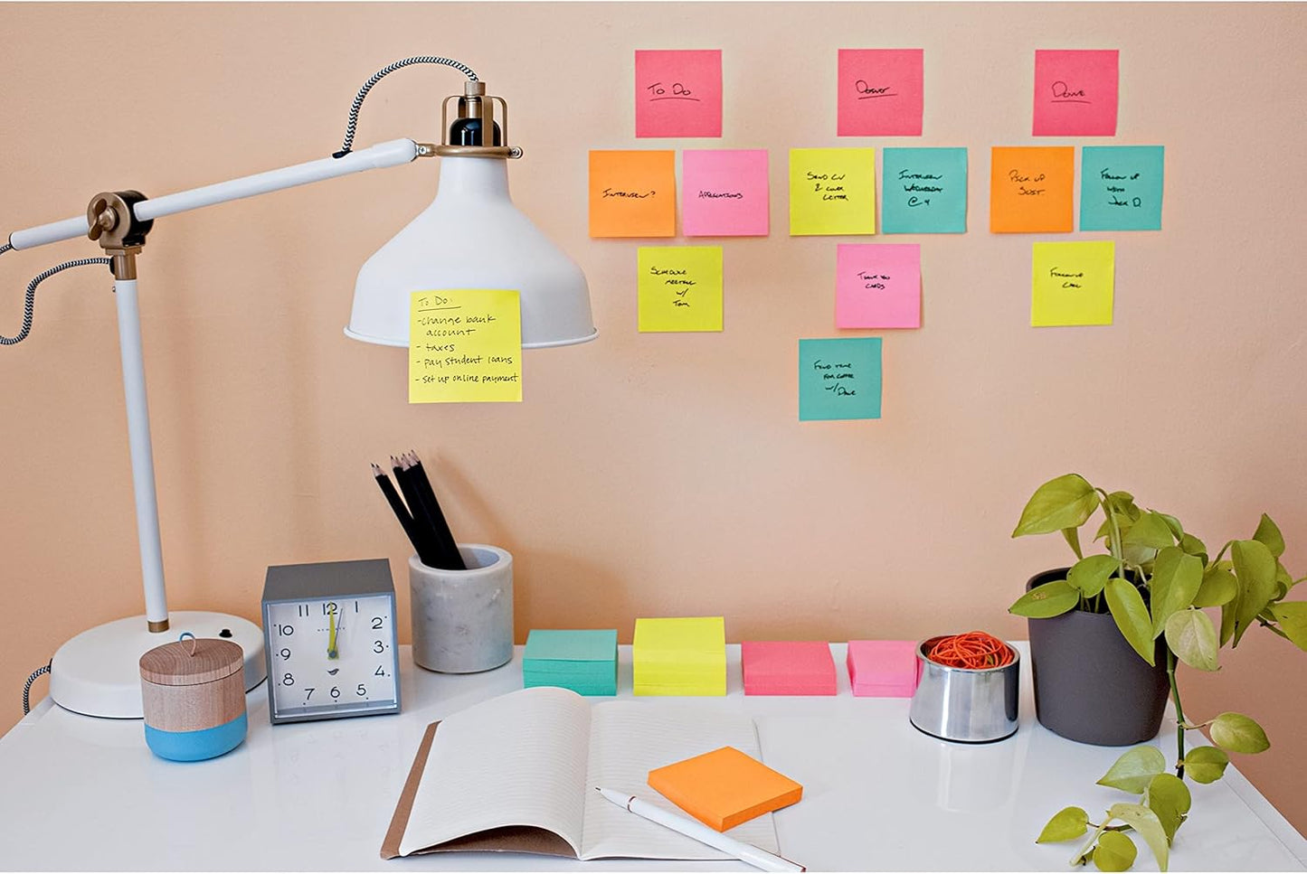 Post-it Super Sticky Haftnotizen, 5 Haftnotizblöcke, 76 x 76 mm, Schulbedarf, Bürobedarf, Haftnotizen für vertikale Flächen, Monitore, Wände und Fenster, Supernova Neons Kollektion