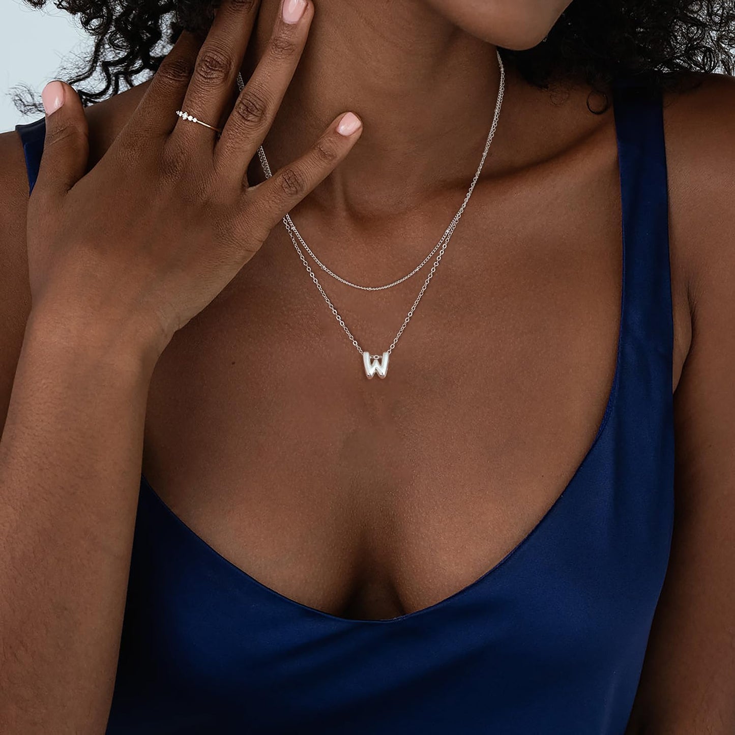 Thaivor Osterkorb-Füller – Initialen-Halsketten für Frauen, 14K vergoldete Bubble Letter Halskette, geschichtete zierliche süße Choker-Anhänger, Stapel-Schmuck, Mode-Accessoires, Teenager-Trendgeschenk