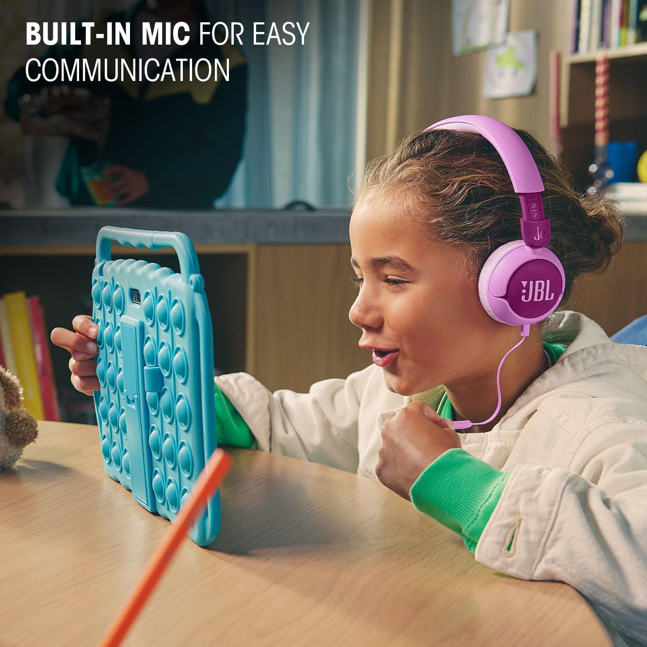 JBL Junior 320 – Kabelgebundene On-Ear Kinderkopfhörer mit sicherem Sound (<85dB), integriertem Mikrofon, kindgerechter Passform und anpassbar mit beiliegenden Stickern (Lila)