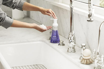 Method Schaumseife für die Hände, Biologisch Abbaubare Formel mit Schaumseifenspender aus 100 % Recyceltem Plastik, Duftnote Waterfall, 300 ml Seifenpumpflaschen, 3er-Pack, Klar