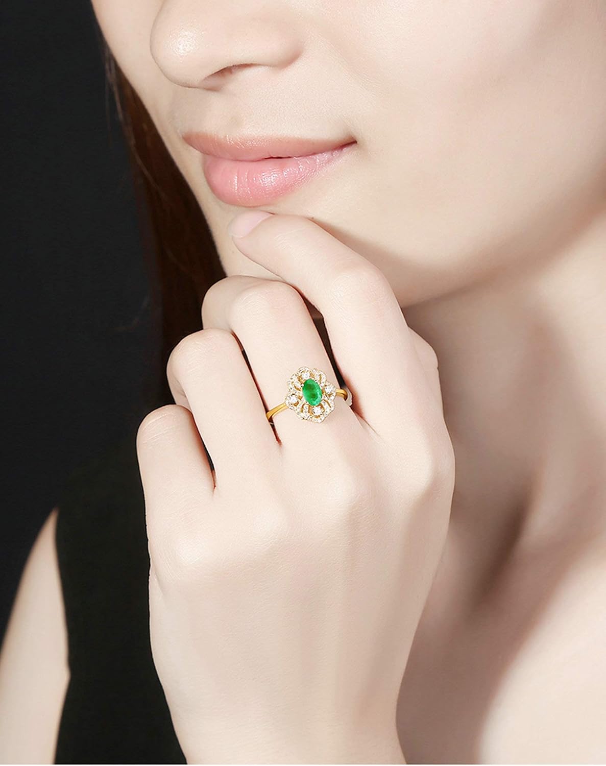 Aienid 18Ct Yellow Gold Engagement Rings for Women Diamond Flower with Oval Cut Emerald Engagement Ring for Her