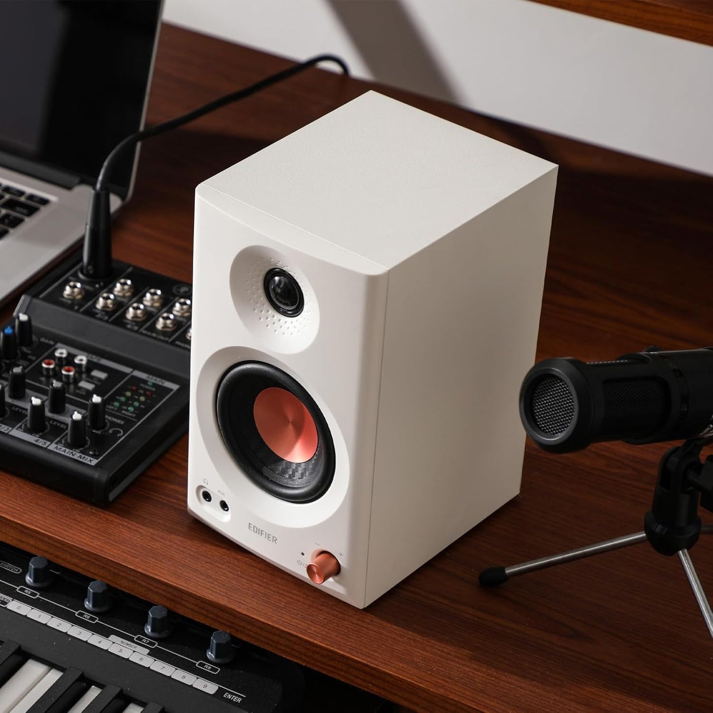 Edifier MR3 Powered Studio Monitor Lautsprecher, Hi-Res Audio Zertifiziert Bluetooth V5.4 Aktiver Regallautsprecher, 2.0 Computer mit Kopfhörerausgang Cinch AUX Symmetrischer TRS-Eingang (Schwarz)