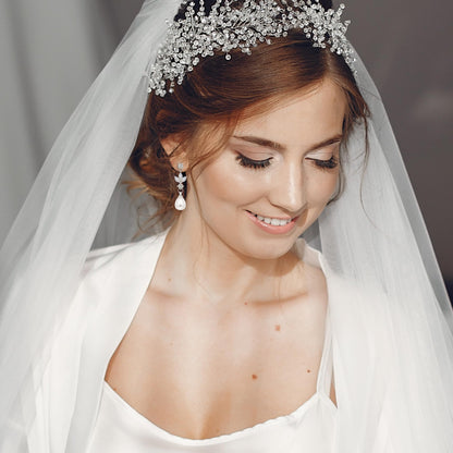 Trinckle Silber Tropfenohrringe mit Perlen, Silber Hängeohrringe für Frauen 5mm Brautperlen Lange Ohrringe für Muttertag, Weiß Boho Accessoires Hochzeitsschmuck, Silber Statement Ohrringe für Abschlussball Geburtstag