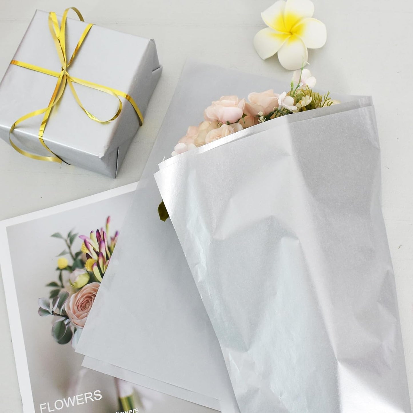 100 Blatt Seidenpapier Salbeigrün 35x50cm Geschenkpapier Seidenpapier Großpackung für DIY-Projekte Geschenktüten Geschenkverpackungen Hochzeiten Valentinstag Ostern Weihnachten und Geburtstagsfeiern Basteln