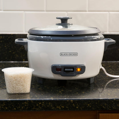 BLACK+DECKER 2-in-1 Reiskocher & Dampfgarer – 6 Tassen Fassungsvermögen, automatische Warmhaltefunktion, antihaftbeschichtete Schüssel, Dampfgareinsatz – Müheloses Kochen