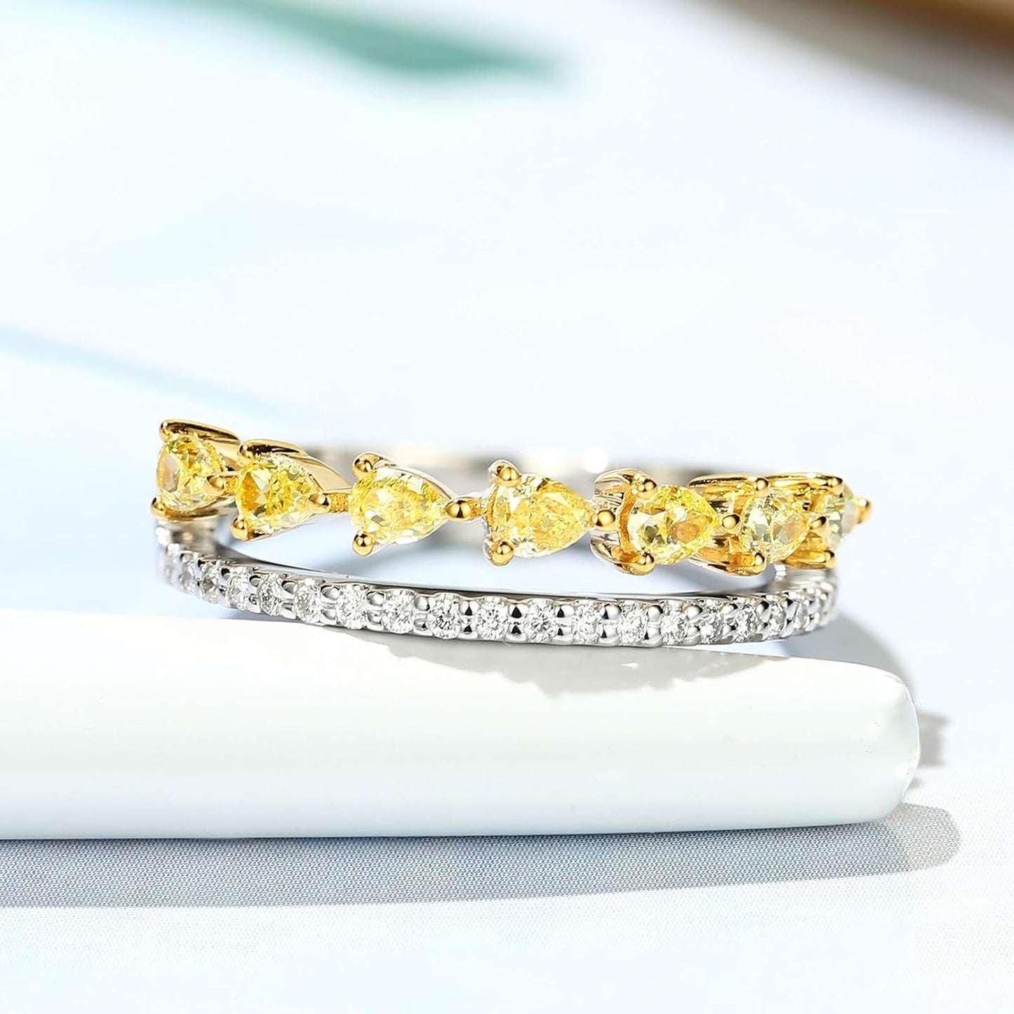 Aienid 18Ct Gold Engagement Rings Diamond 0.42Ct Yellow Diamond Triangle Shaped Wedding Rings for Women