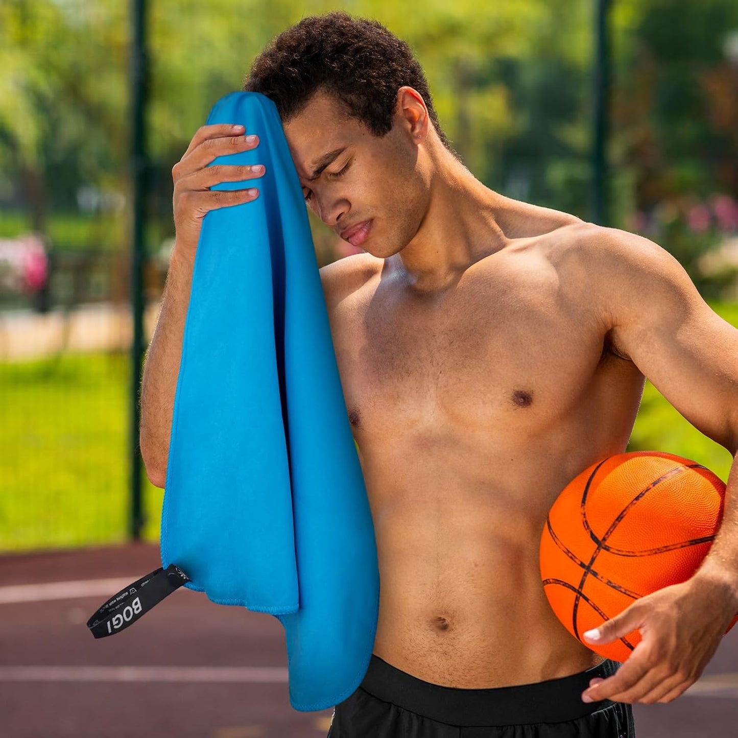 BOGI Mikrofaser Reise-Sporthandtuch – Schnelltrocknendes Handtuch, weiches, leichtes Mikrofaser Campinghandtuch, saugfähiges, kompaktes Reisehandtuch für Camping, Fitnessstudio, Strand, Bad, Yoga, Schwimmen, Rucksacktouren (M:40''x20''-Dunkelblau)