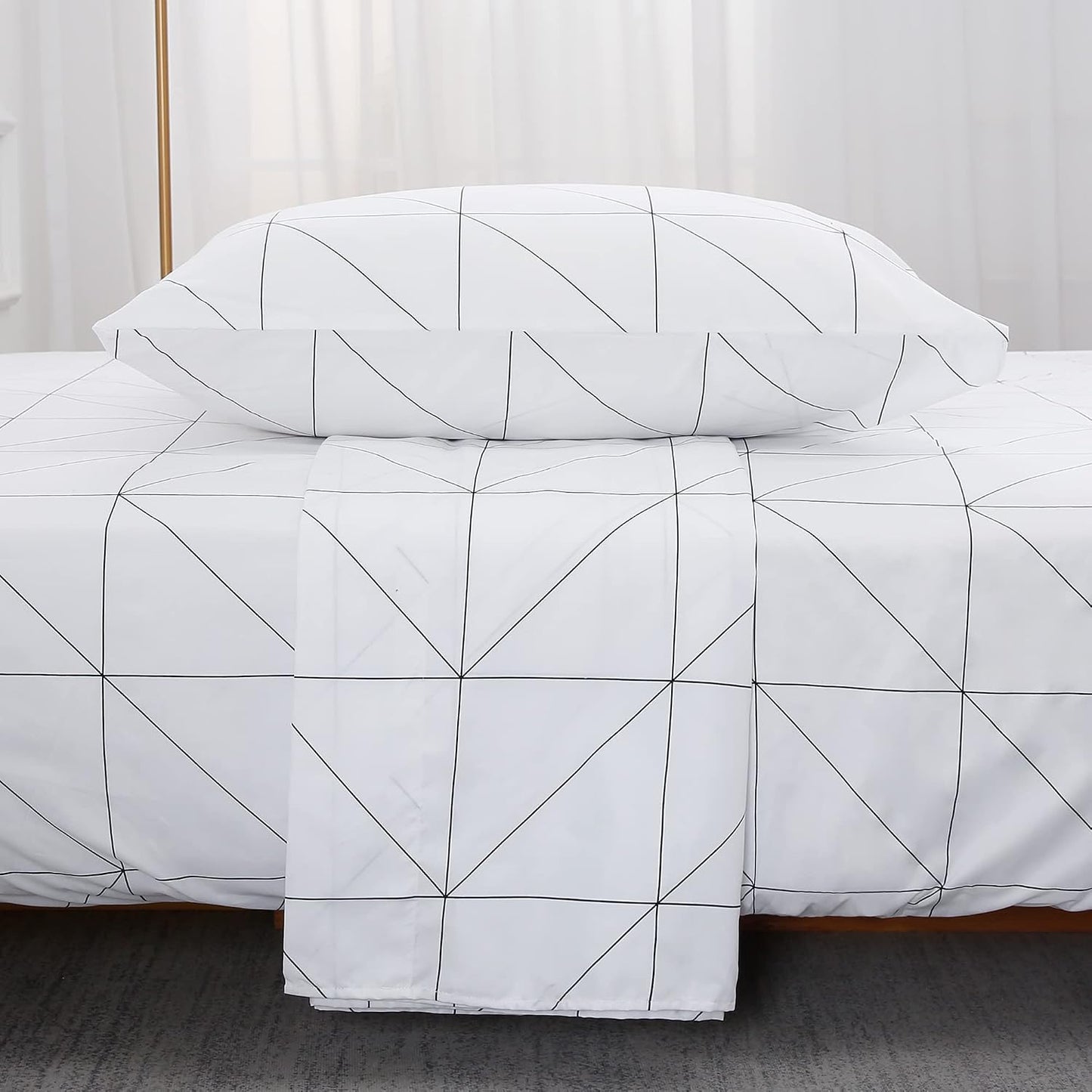 Bed Sheet Set 3 Pieces - Twin Size - Soft Durable Microfiber Bedding Sheet Set