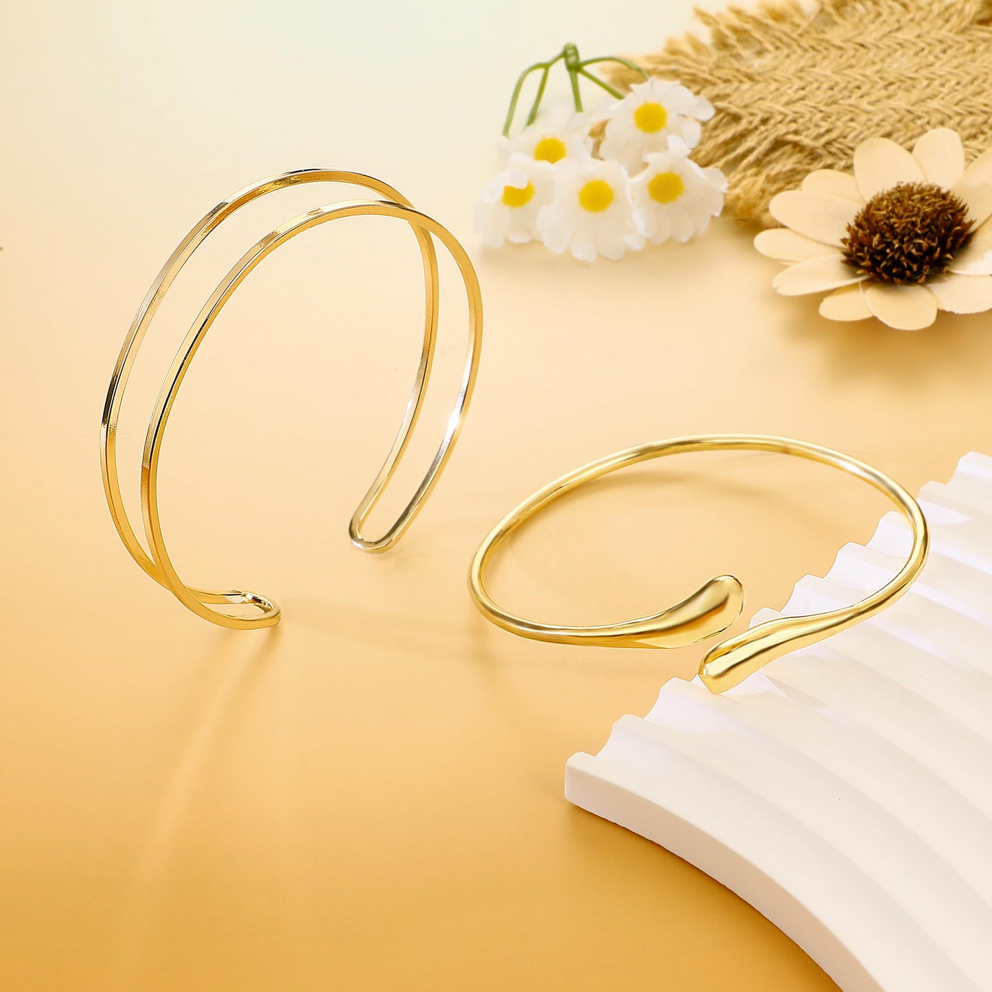 PEALICIOUS 2 STÜCK Gold Armmanschette für Damen, Arm Cuff Gold Minimalistisches Oberarmarmband für Mädchen, Stapelbare Armbandmanschetten, Verstellbare Armreifen Offen als Boho Valentinstag Schmuck Strand Sommer Geschenke