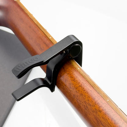 WINGO Kapodaster aus Holz für 6-saitige Akustik-E-Gitarren, Bässe, Ukulelen – Palisander, inkl. 5 Plektren