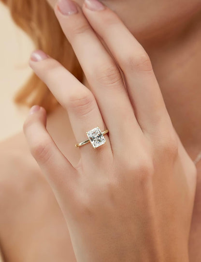 Elegant Solitaire Engagement Rings for Her