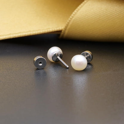 Limerenz Hypoallergene F136 Titan Schraub-Perlen-Ohrstecker (Flat Back Sleeper Earrings) Implantatqualität 20G Kleine Ohrstecker für empfindliche Ohren (5mm Perle)