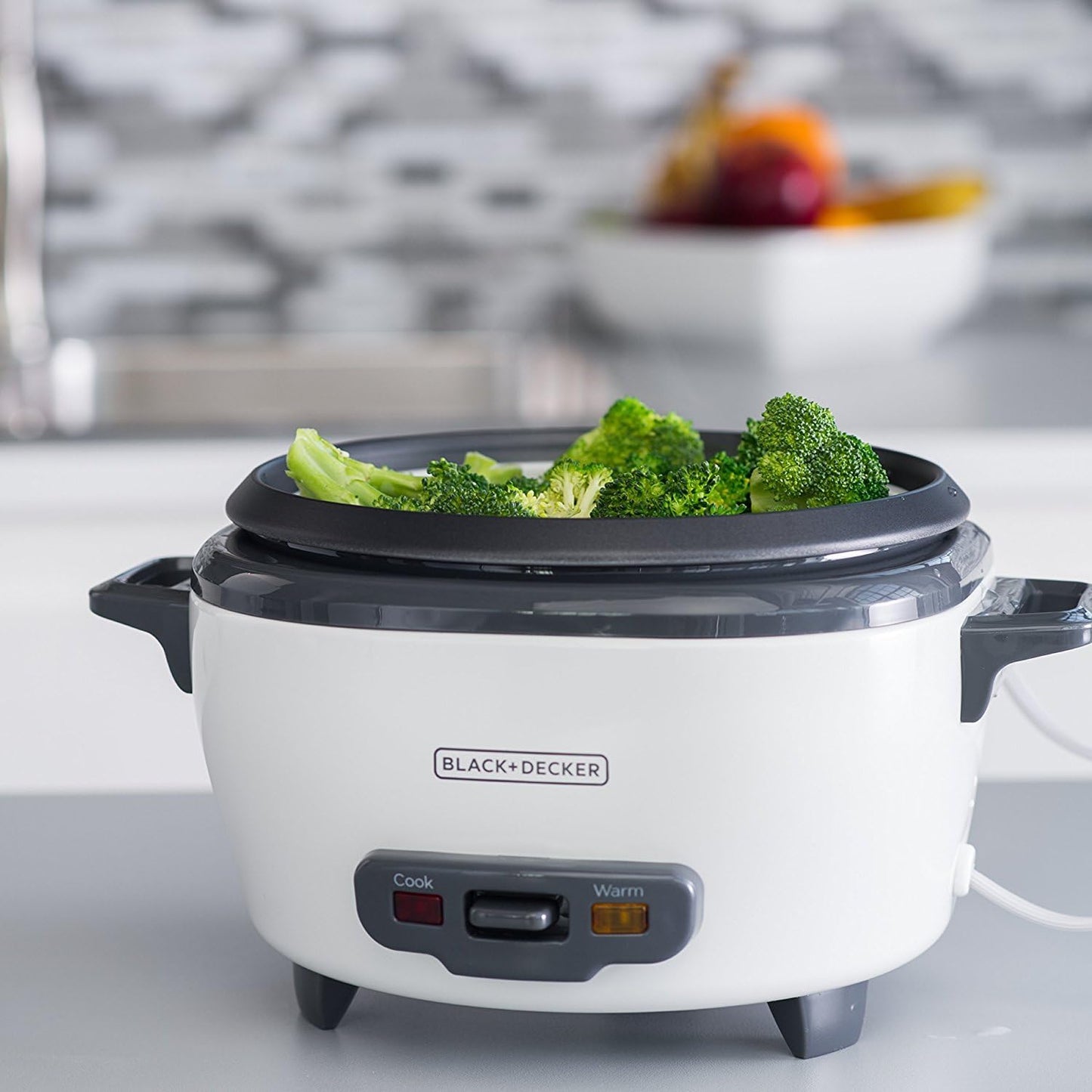 BLACK+DECKER 2-in-1 Reiskocher & Dampfgarer – 6 Tassen Fassungsvermögen, automatische Warmhaltefunktion, antihaftbeschichtete Schüssel, Dampfgareinsatz – Müheloses Kochen