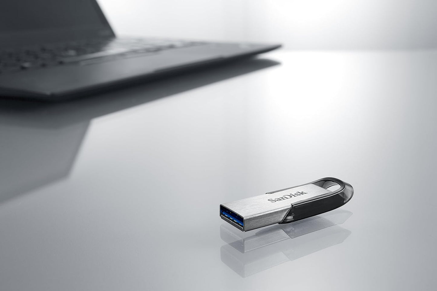 SanDisk Ultra Flair USB 3.0 128GB Flash Drive Review: Speed and Style