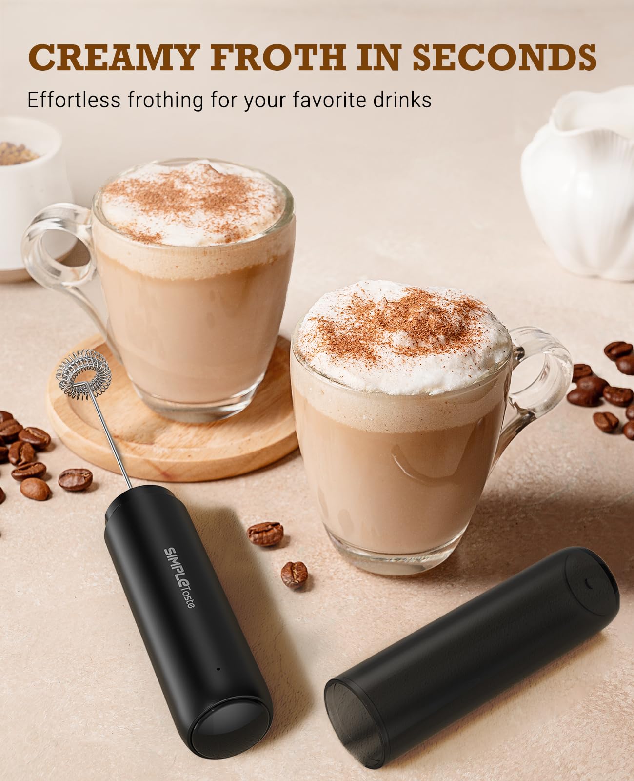 SIMPLETASTE Milchaufschäumer Handheld Elektrischer Quirl, Getränkemixer mit Edelstahl Schneebesen für Cappuccino, Bulletproof Coffee, Latte, mit Ständer, Schwarz, Batteriebetrieben