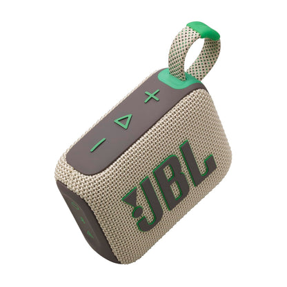 JBL Go 4 – Ultraportabler, wasserdichter und staubdichter Bluetooth-Lautsprecher, großer JBL Pro Sound mit kräftigem Bass, integrierter Akku für 7 Stunden Wiedergabe, teilweise aus recycelten Materialien hergestellt (Schwarz)