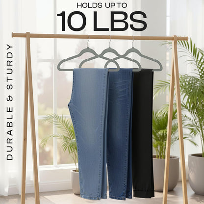 Utopia Home Samtbügel 50er-Pack, strapazierfähig, rutschfest, platzsparend, Filzkleiderbügel mit 360°-Haken & Kerben (Schwarz)