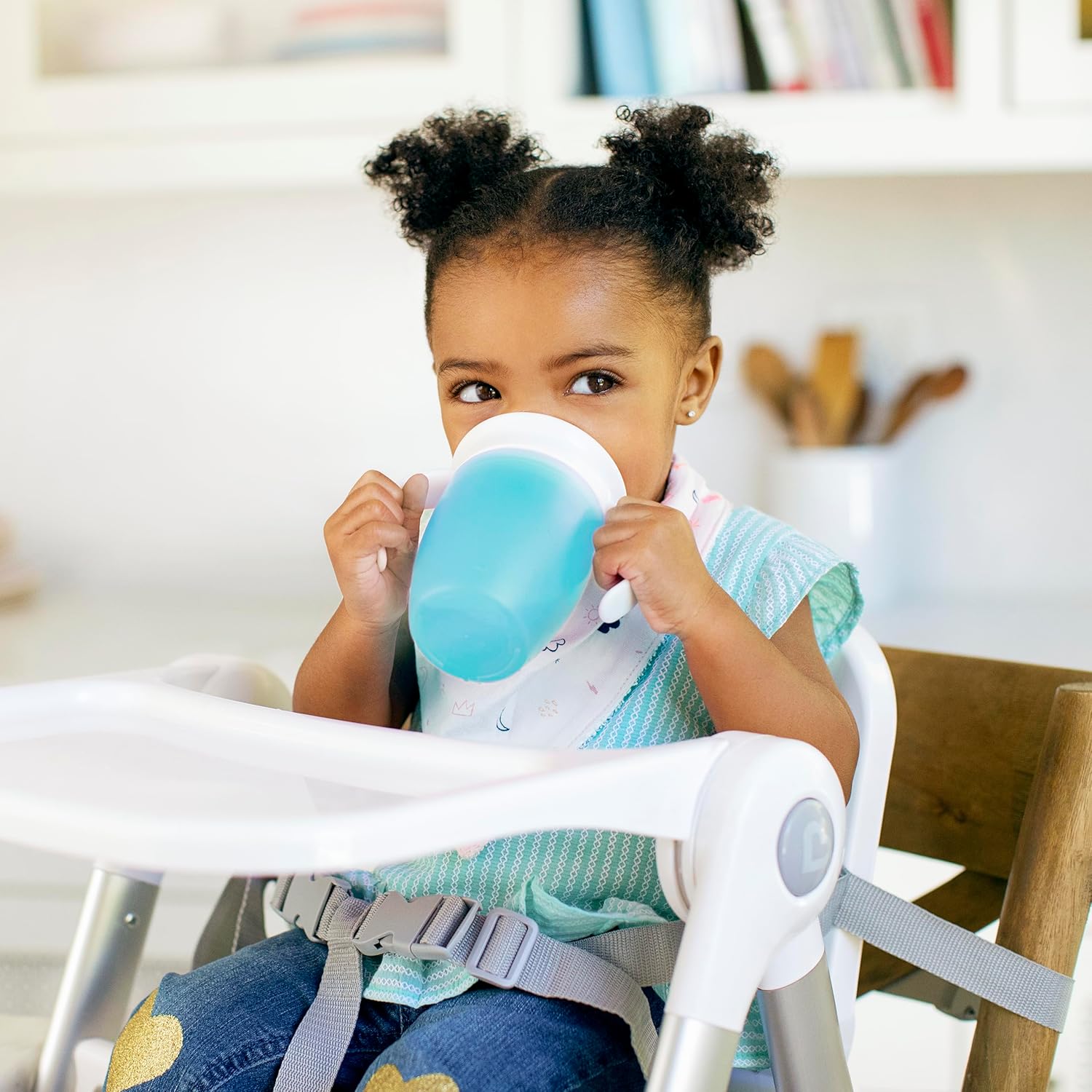 Munchkin Miracle 360˚ Trainer Sippy Cup with Handles, Spill Proof, 7 Ounce, Blue, 1 Pack