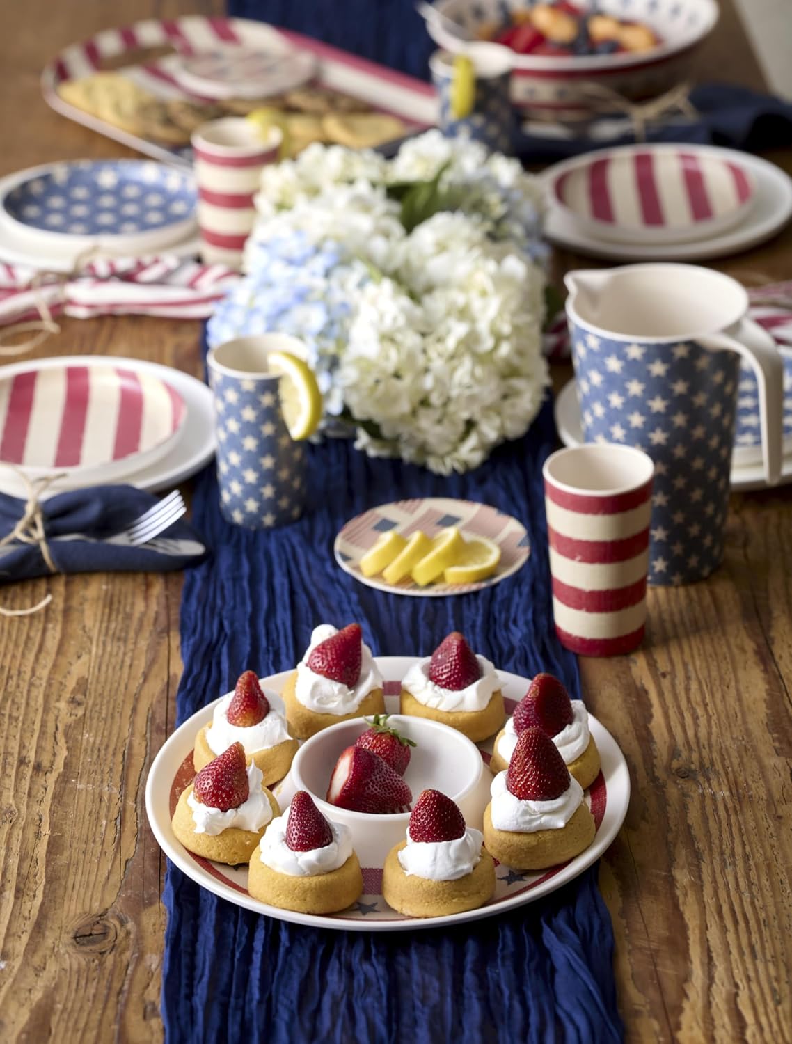 Vintage Americana Chip 'n Dip Tray for Easy Entertaining