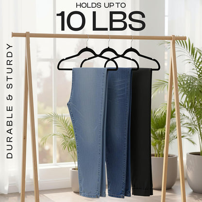 Utopia Home Samtbügel 50er-Pack, strapazierfähig, rutschfest, platzsparend, Filzkleiderbügel mit 360°-Haken & Kerben (Schwarz)