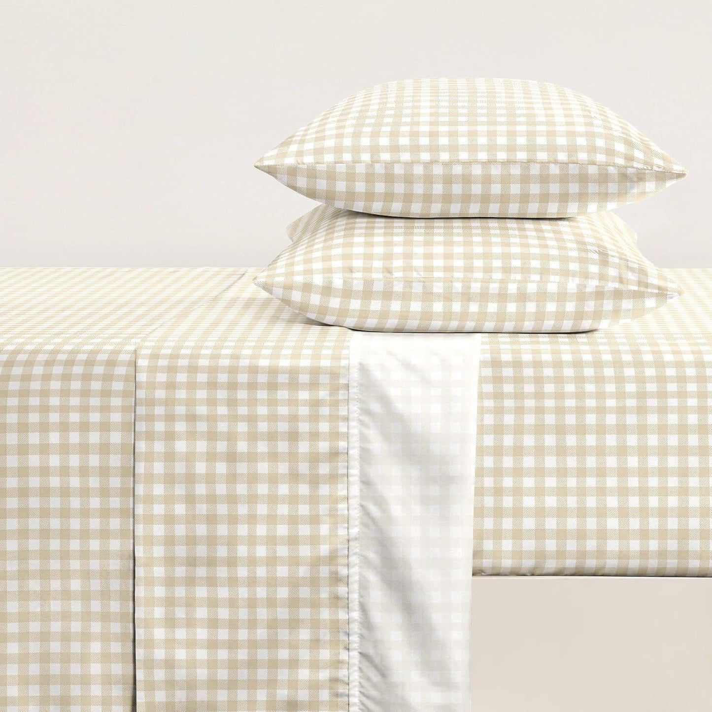 Wake In Cloud Gingham Bed Sheets Set Review: A Fresh Take on Classic Comfort