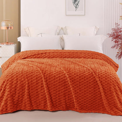 Cozy Up with the Exclusivo Mezcla Fleece King Blanket