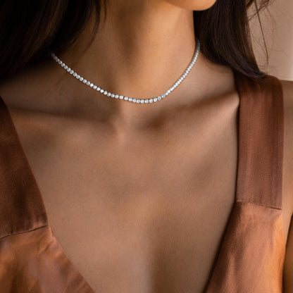 Robaice Tennis-Halskette für Damen, 14 Karat vergoldete Strass-Halskette für Frauen, zierliche Cubic Zirkonia geschliffene Kunst-Diamant-Kette 2 mm