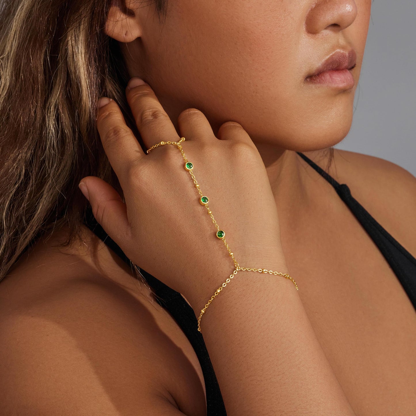 Goldarmbänder für Frauen Stapel Nicht Anlaufen, 14K Vergoldete Stapelbare Armbänder Set für Frauen Trendy, Wasserdicht Einfacher Schmuck Sets Geschenke Inklusive Perlen-/Kuban-/Büroklammer-/Fischgräten-/Seilglieder-Kette, Modeaccessoires
