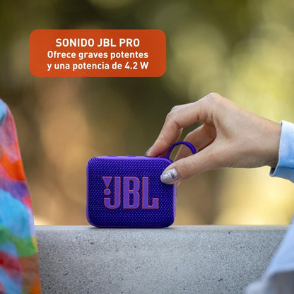 JBL Go 4 – Ultraportabler, wasserdichter und staubdichter Bluetooth-Lautsprecher, großer JBL Pro Sound mit kräftigem Bass, integrierter Akku für 7 Stunden Wiedergabe, teilweise aus recycelten Materialien hergestellt (Schwarz)