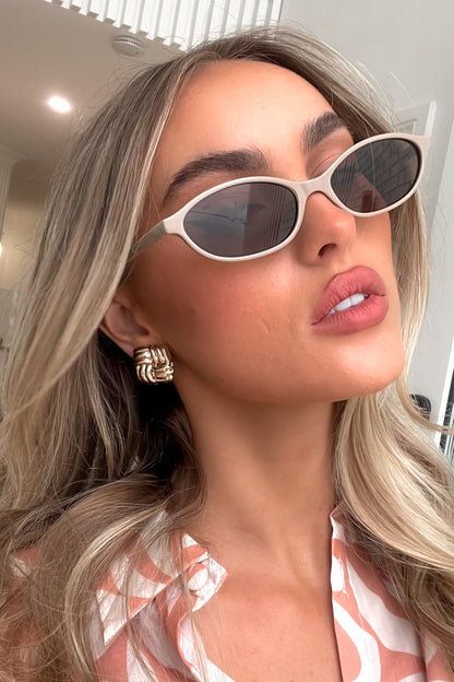GUVIVI Retro Ovale Sonnenbrille für Damen Chic Cat Eye 90er Jahre Sonnenbrille Leichte Schmale Sonnenbrille Trendiger UV-Schutz Sonnenbrille