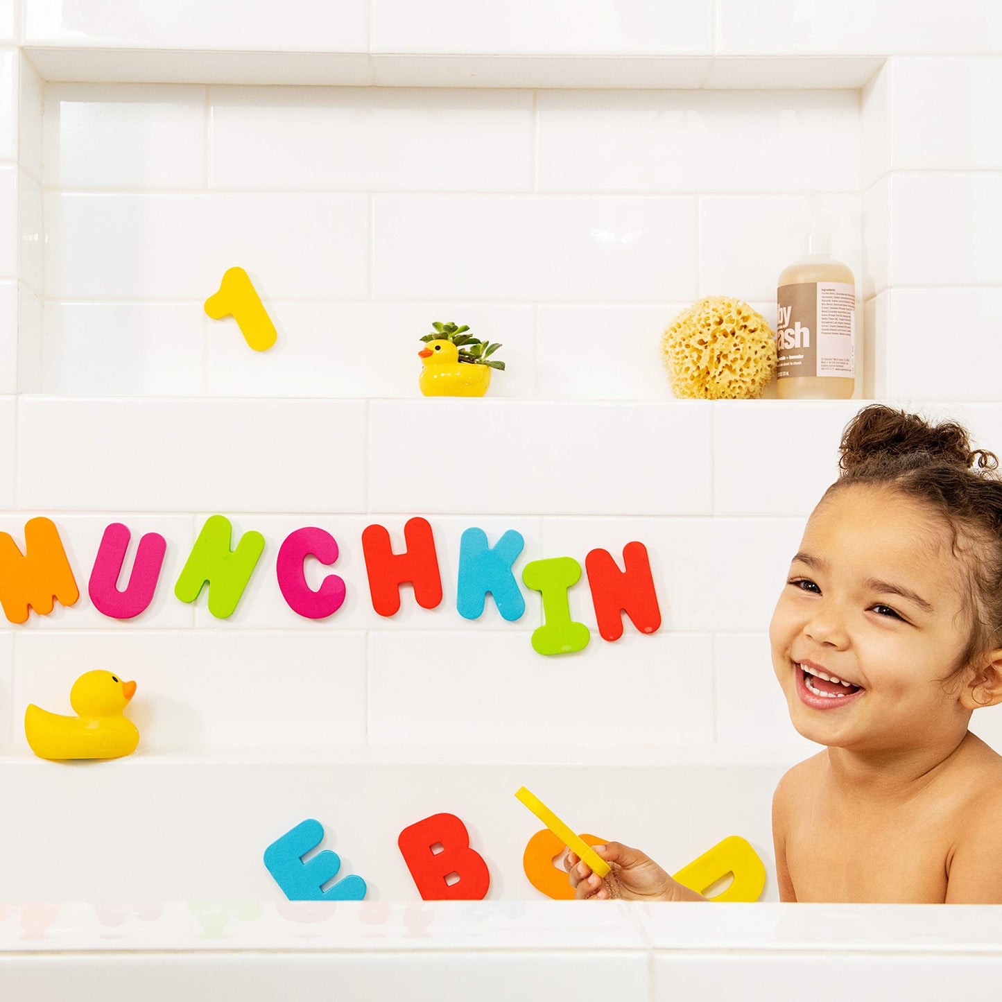 Munchkin® Learn™ Bade-Buchstaben und -Zahlen 36-teiliges Badespielzeug für Kleinkinder