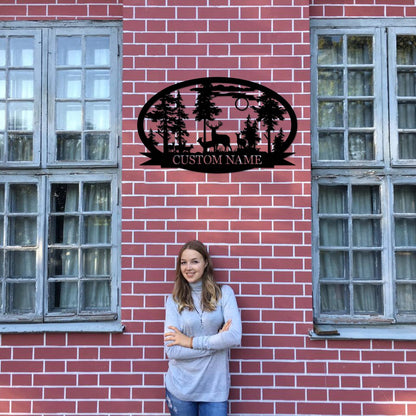 Personalisiertes Hirsch Metallschild für die Hütte | Individuelles Metallschild | Personalisierte Campingschilder | Hirschjäger-Geschenk | Individuelle Metallschilder für draußen | Individuelles Familiennamenschild | Hüttendekoration | Veranda-Schild