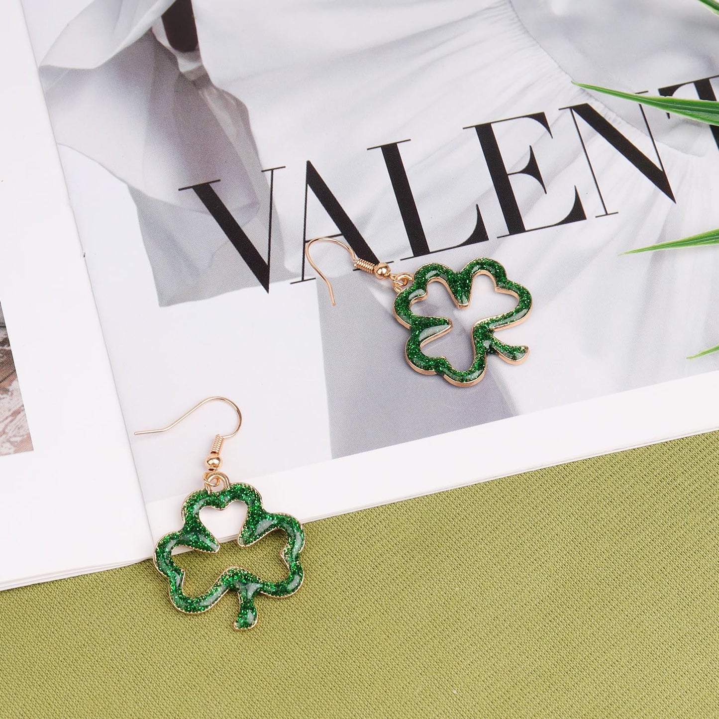 Prstvil St. Patricks Day Ohrringe, grüne Kleeblatt-Ohrringe für Damen, St. Patrick's Day Accessoires Glücksbringer Creolen (Grün-2)