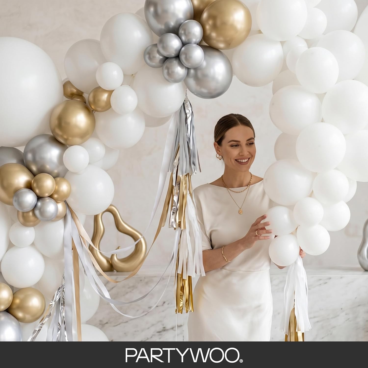 PartyWoo White Balloons 155pcs Different Sizes Pack of 18 12 10 5 Inch Matte White Latex Balloon Arch Kit Garland for Wedding Bridal Graduation Baby Shower Birthday Party Decorations White-Y13
