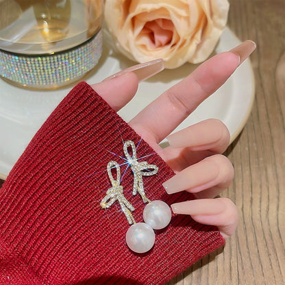 Trinckle Silber Tropfenohrringe mit Perlen, Silber Hängeohrringe für Frauen 5mm Brautperlen Lange Ohrringe für Muttertag, Weiß Boho Accessoires Hochzeitsschmuck, Silber Statement Ohrringe für Abschlussball Geburtstag
