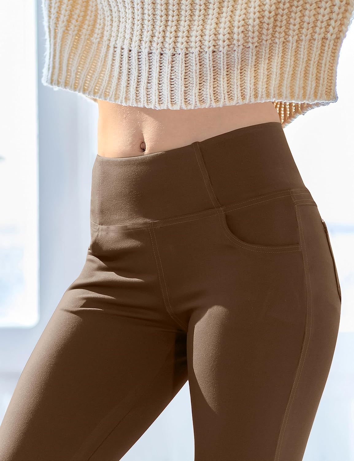 VOOVEEYA Lässige Bootcut Yoga-Hose für Damen, 4 Taschen – Schlagleggings, High Waist, Bauchkontrolle, Bootleg-Arbeitshose