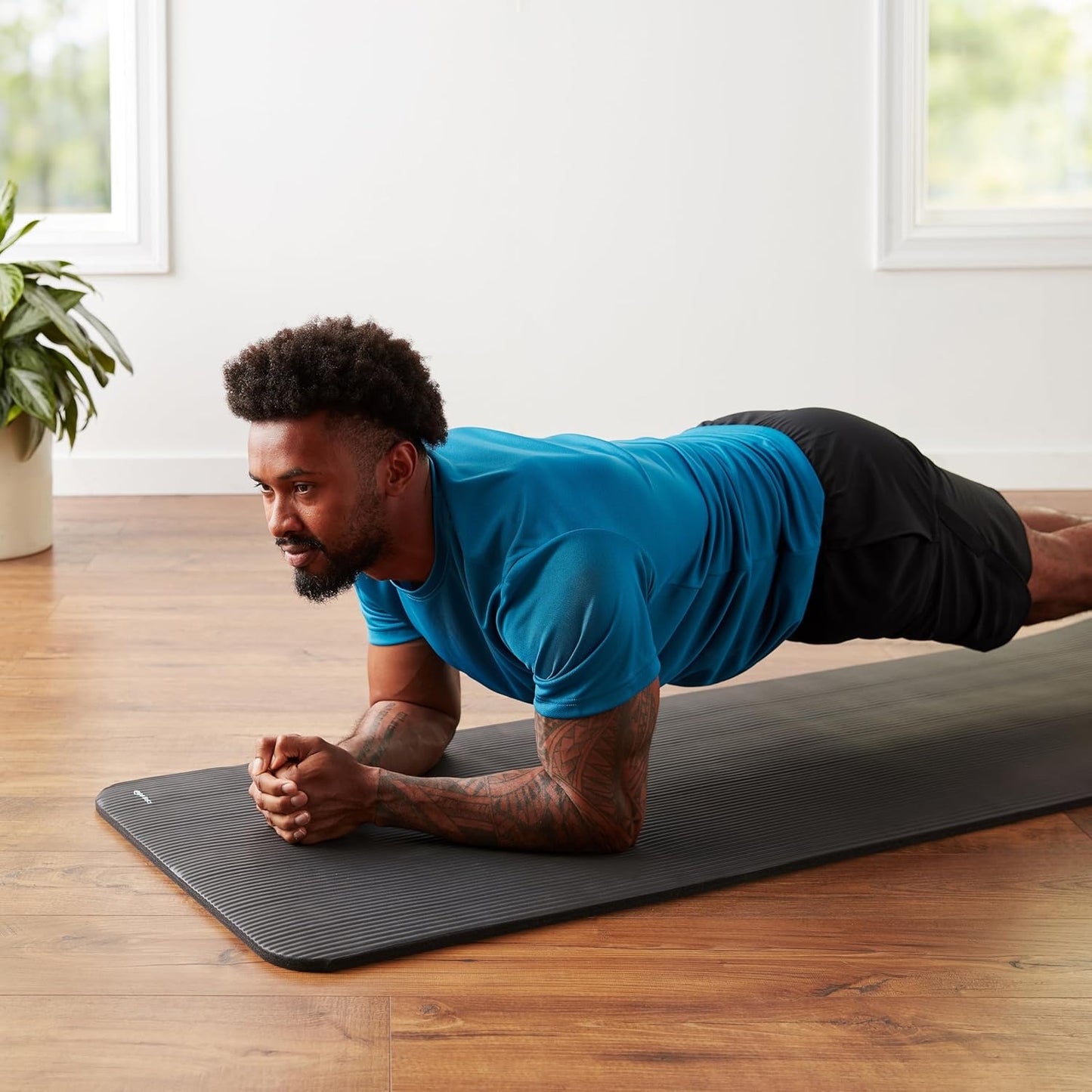 Amazon Basics Dicke Übungs-Yogamatte mit Tragegurt