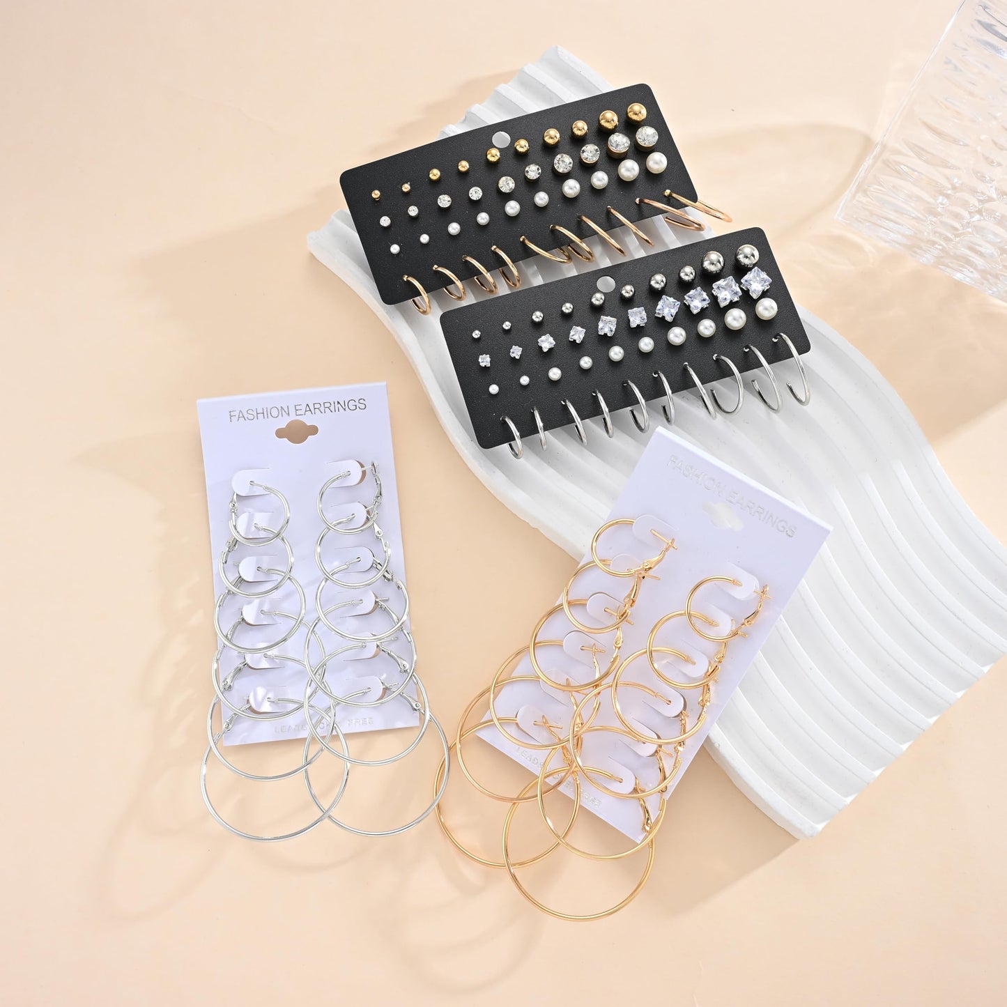 42 Paar goldene Creolen für Damen, Modisches klobiges Perlenohrring-Multipack, gedrehter Statement-Ohrring-Pack, hypoallergene kleine große Creolen für Geburtstagsfeiern (Gold-42 Paare)
