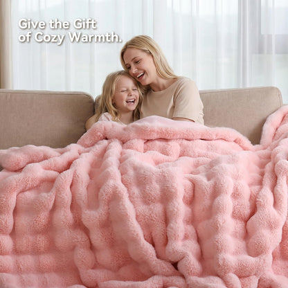 Smoofy Faux Fur Throw Blanket Review: A Luxurious Touch for Your Home
