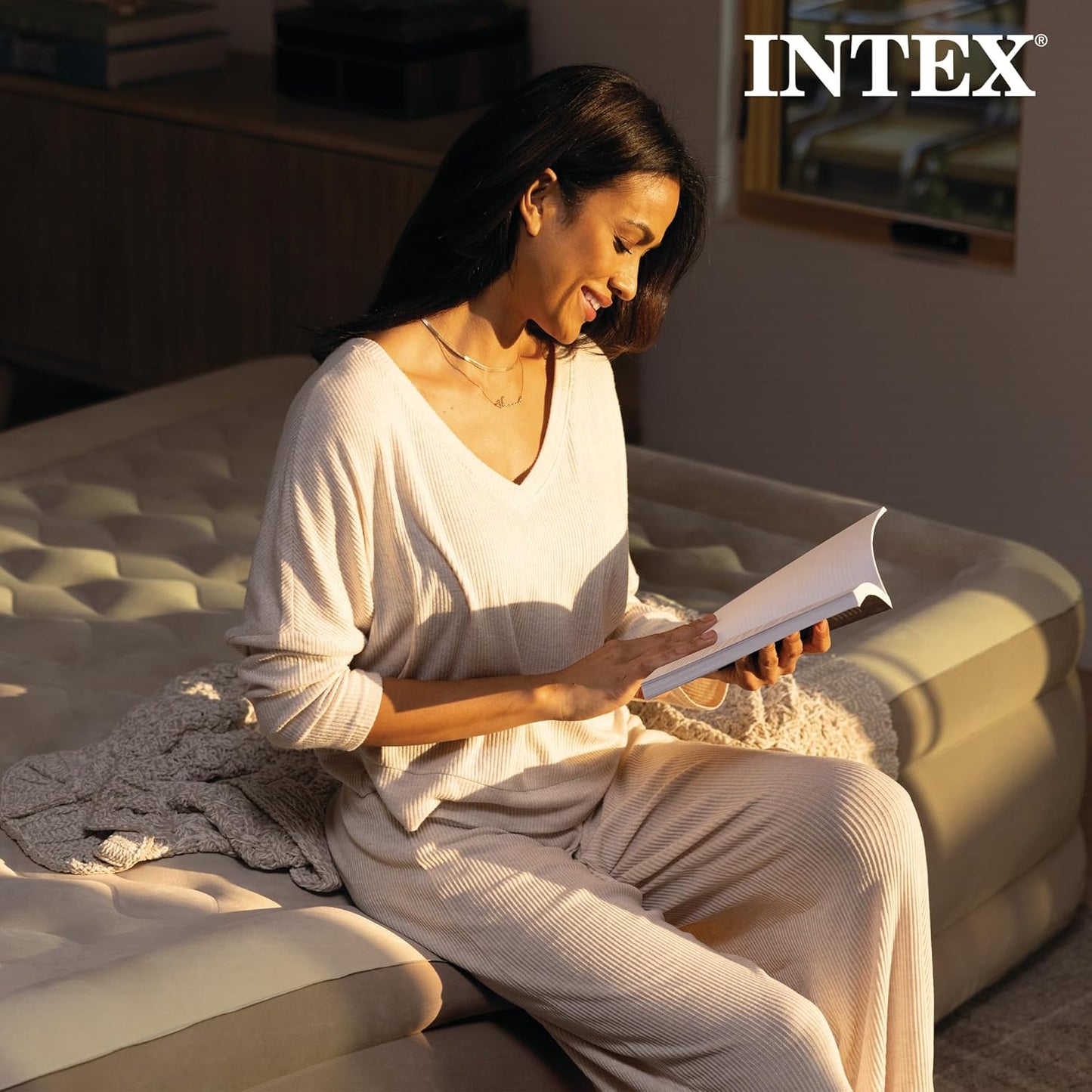 Intex Dura-Beam Deluxe Ultra Plush Air Mattress Review