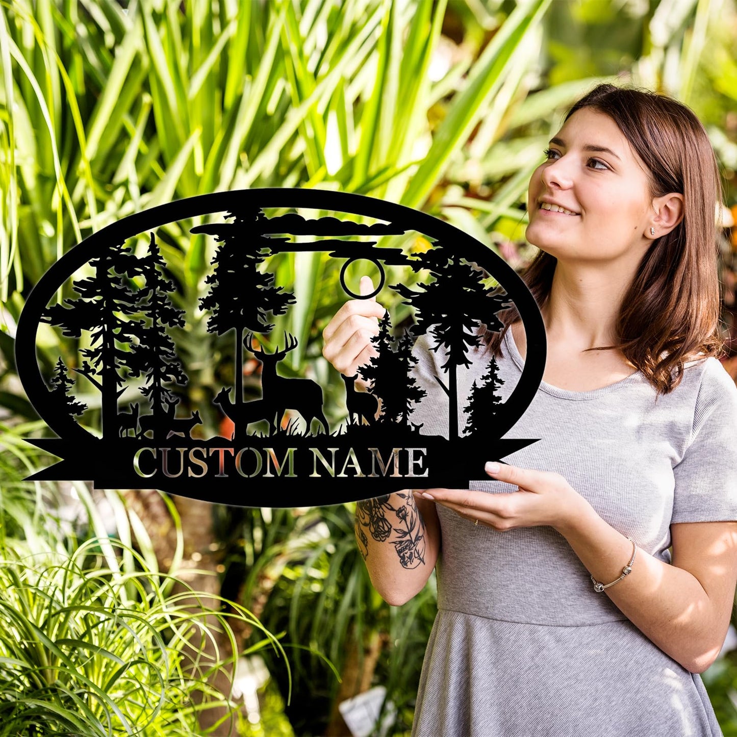 Personalisiertes Hirsch Metallschild für die Hütte | Individuelles Metallschild | Personalisierte Campingschilder | Hirschjäger-Geschenk | Individuelle Metallschilder für draußen | Individuelles Familiennamenschild | Hüttendekoration | Veranda-Schild