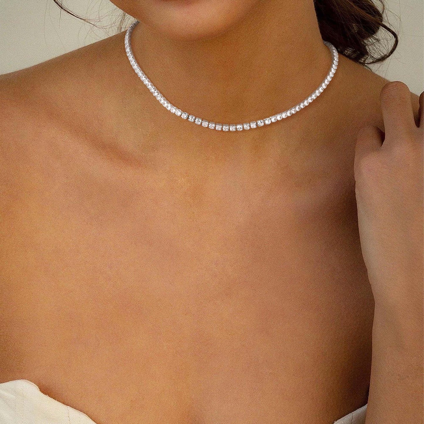 Robaice Tennis-Halskette für Damen, 14 Karat vergoldete Strass-Halskette für Frauen, zierliche Cubic Zirkonia geschliffene Kunst-Diamant-Kette 2 mm