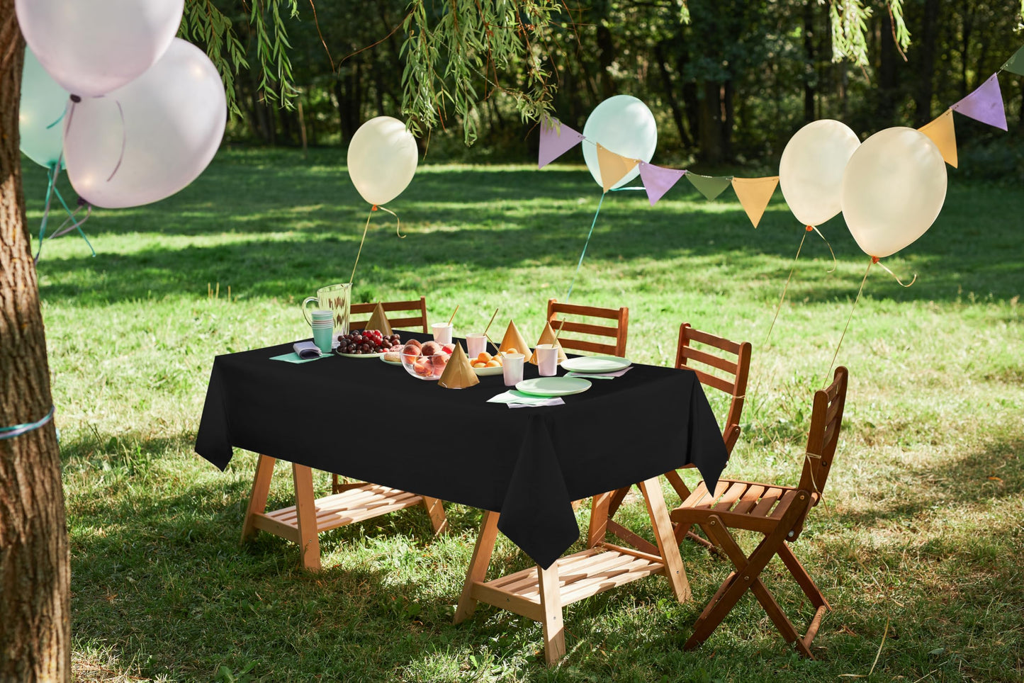 Utopia Kitchen Einweg-Tischdecke aus Kunststoff (12er Pack – 137x274 cm) Weiß Rechteckige Tischdecke Wasserdicht Schmutzabweisend Party-Tischdecke