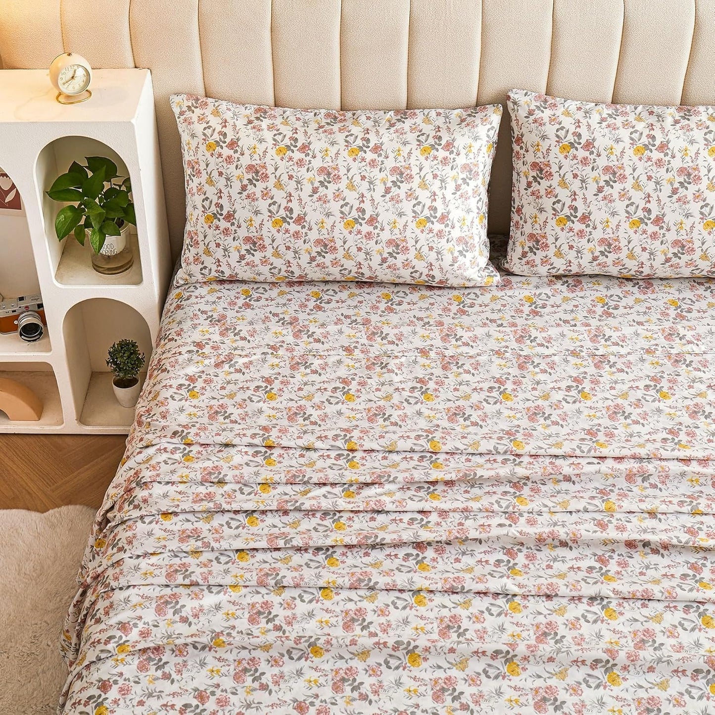 Viviland Floral Queen Sheet Set - A Cozy Addition to Your Bedroom
