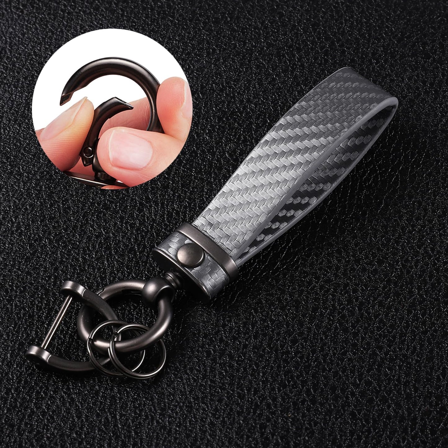 DEKEWEI Carbon Fiber Style Auto-Schlüsselanhänger aus Mikrofaser-Leder, universelle Schlüsselanhänger für Schlüssel-Fobs für Männer und Frauen, 360 Grad drehbar mit Anti-Verlust-D-Ring (Schwarz)