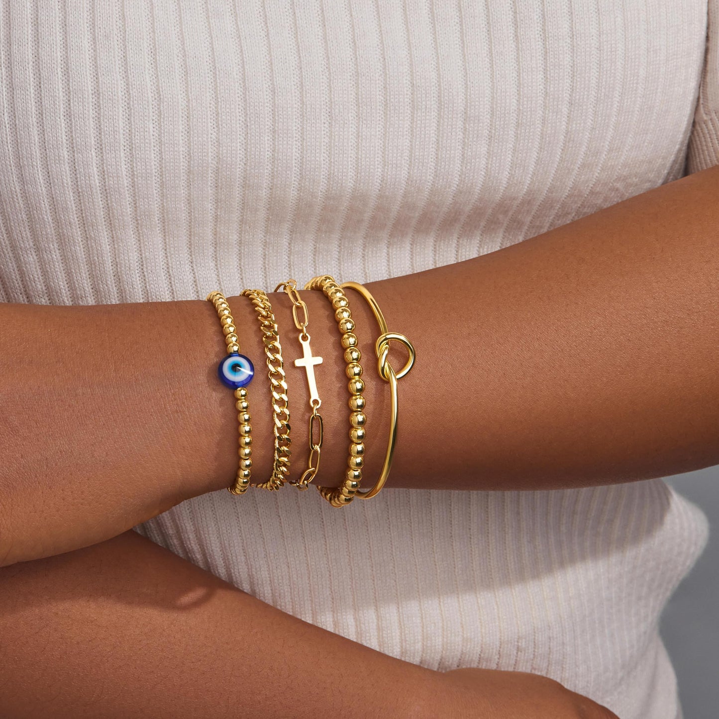 Goldarmbänder für Frauen Stapel Nicht Anlaufen, 14K Vergoldete Stapelbare Armbänder Set für Frauen Trendy, Wasserdicht Einfacher Schmuck Sets Geschenke Inklusive Perlen-/Kuban-/Büroklammer-/Fischgräten-/Seilglieder-Kette, Modeaccessoires