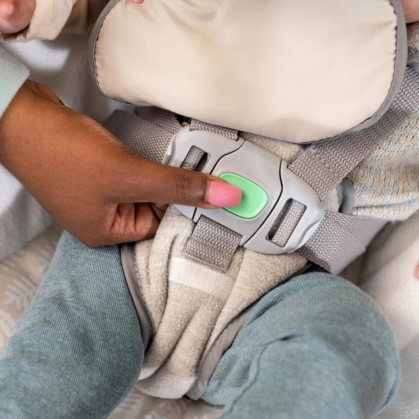 Ingenuity ConvertMe 2-in-1 Kompakte tragbare automatische Babyschaukel & Babysitz, batteriebetriebene Vibrationen, Naturgeräusche, 0-9 Monate 2,7-9 kg (Raylan)