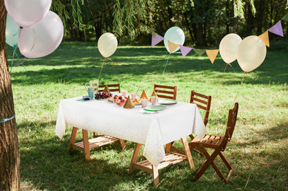 Utopia Kitchen Einweg-Tischdecke aus Kunststoff (12er Pack – 137x274 cm) Weiß Rechteckige Tischdecke Wasserdicht Schmutzabweisend Party-Tischdecke